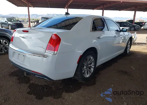 2017 Chrysler 300C z USA, uszkodzony, nr VIN 2C3CCAEG5HH566487